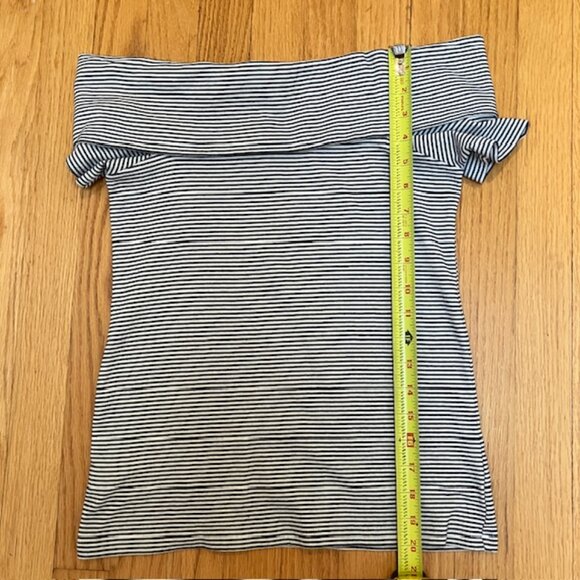 J Crew Factory Off the Shoulder Black and white striped top size S - Picture 6 of 6